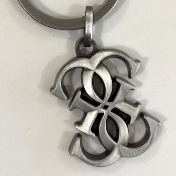 Vintage Guess by Marciano Keychain - New old stock - Very sharp - Picture 2 of 4